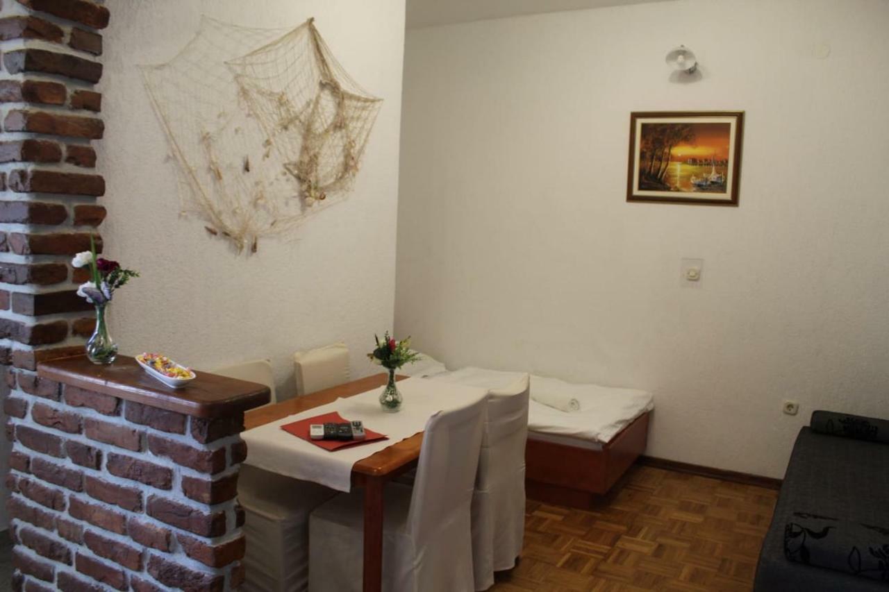 טוראני Apartment Pirovic מראה חיצוני תמונה